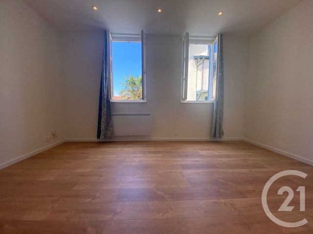 Appartement T2 à vendre - 2 pièces - 40.11 m2 - BIARRITZ - 64 - AQUITAINE - Century 21 Sogecim Immobilier Appartement T2 à vendre - 2 pièces - 40.11 m2 - BIARRITZ - 64 - AQUITAINE - Century 21 Sogecim Immobilier