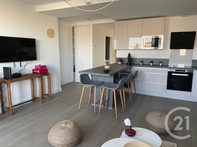 Afficher la photo en grand Appartement T4 à louer - 4 pièces - 76.5 m2 - BIARRITZ - 64 - AQUITAINE - Century 21 Sogecim Immobilier