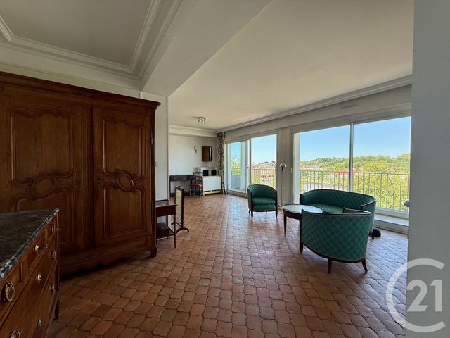 Appartement T3 à vendre - 3 pièces - 92.6 m2 - BAYONNE - 64 - AQUITAINE - Century 21 Berritzea