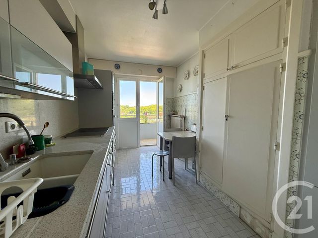 Appartement T3 à vendre - 3 pièces - 92.6 m2 - BAYONNE - 64 - AQUITAINE - Century 21 Berritzea