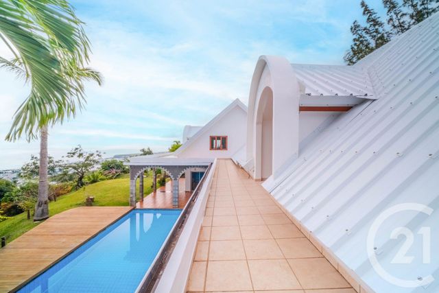 maison à vendre - 15 pièces - 478.41 m2 - ST DENIS - 974 - REUNION - Century 21 Berritzea