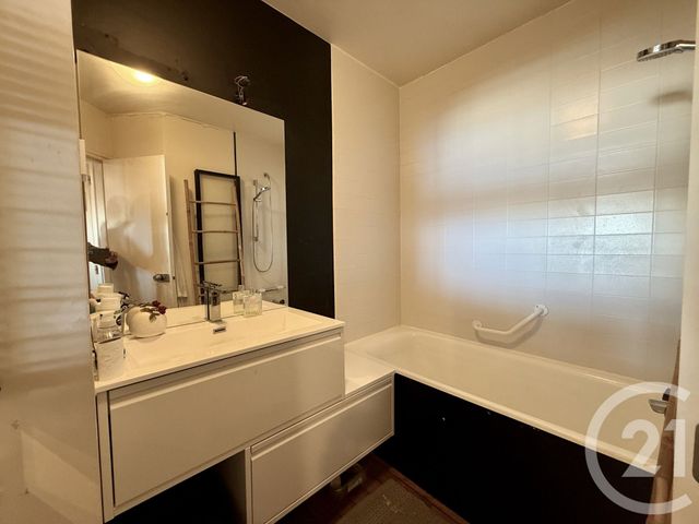 Afficher la photo en grand Appartement Studio à vendre - 1 pièce - 28.93 m2 - BIARRITZ - 64 - AQUITAINE - Century 21 Berritzea