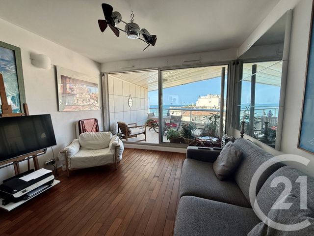 Afficher la photo en grand Appartement Studio à vendre - 1 pièce - 28.93 m2 - BIARRITZ - 64 - AQUITAINE - Century 21 Berritzea