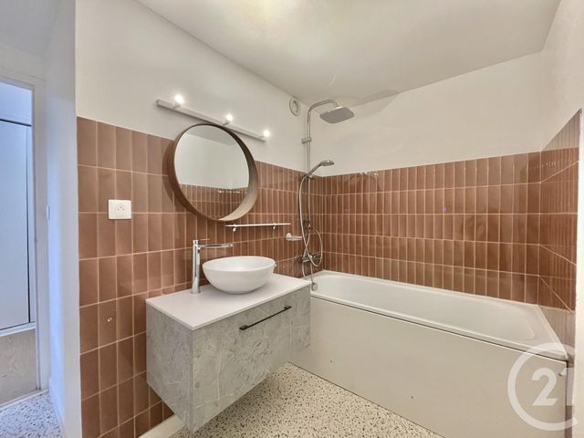 Afficher la photo en grand Appartement T2 à vendre - 2 pièces - 49.97 m2 - BIARRITZ - 64 - AQUITAINE - Century 21 Berritzea