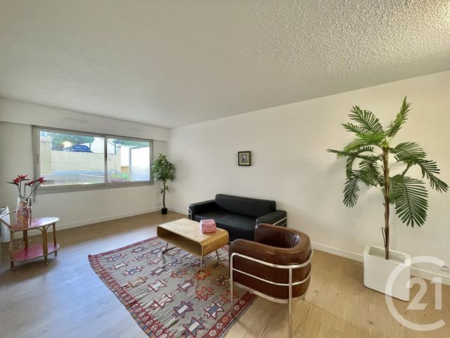 Afficher la photo en grand Appartement T2 à vendre - 2 pièces - 49.97 m2 - BIARRITZ - 64 - AQUITAINE - Century 21 Berritzea