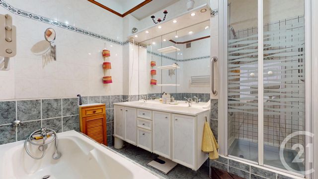 Appartement à vendre - 4 pièces - 115.21 m2 - ANGLET - 64 - AQUITAINE - Century 21 Berritzea