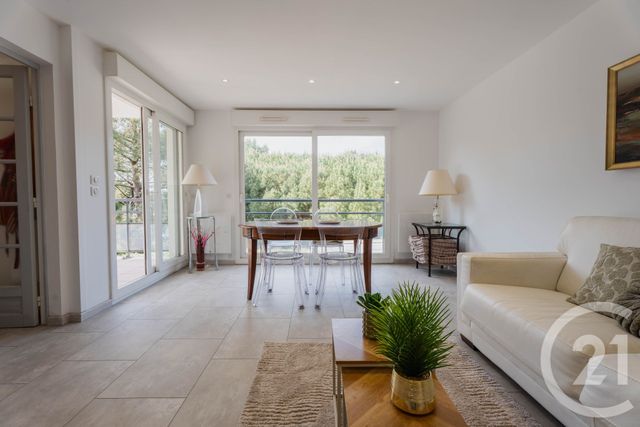 Appartement F2 à vendre - 2 pièces - 54.47 m2 - ANGLET - 64 - AQUITAINE - Century 21 Berritzea