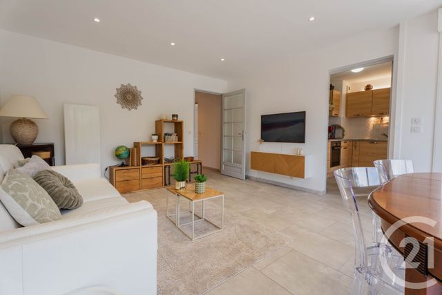 Appartement F2 à vendre - 2 pièces - 54.47 m2 - ANGLET - 64 - AQUITAINE - Century 21 Berritzea