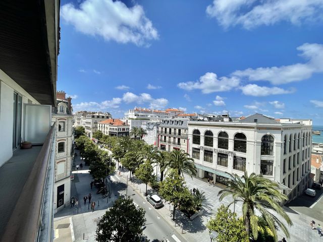 Appartement F3 à vendre - 3 pièces - 98.21 m2 - BIARRITZ - 64 - AQUITAINE - Century 21 Berritzea