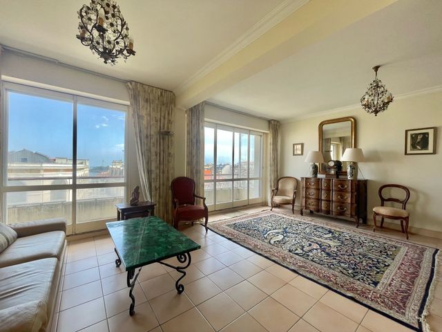 Appartement F3 à vendre - 3 pièces - 98.21 m2 - BIARRITZ - 64 - AQUITAINE - Century 21 Berritzea