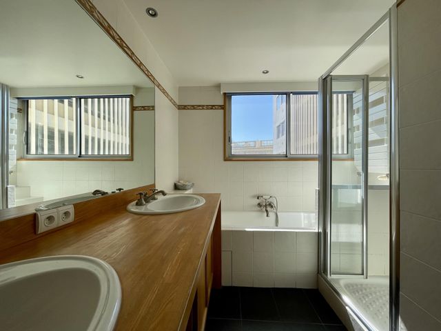 Appartement F4 à vendre - 4 pièces - 109.01 m2 - BIARRITZ - 64 - AQUITAINE - Century 21 Berritzea