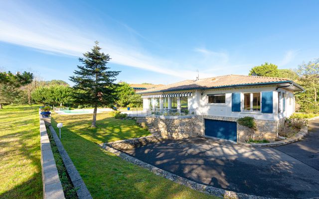maison à vendre - 10 pièces - 213.26 m2 - ANGLET - 64 - AQUITAINE - Century 21 Berritzea