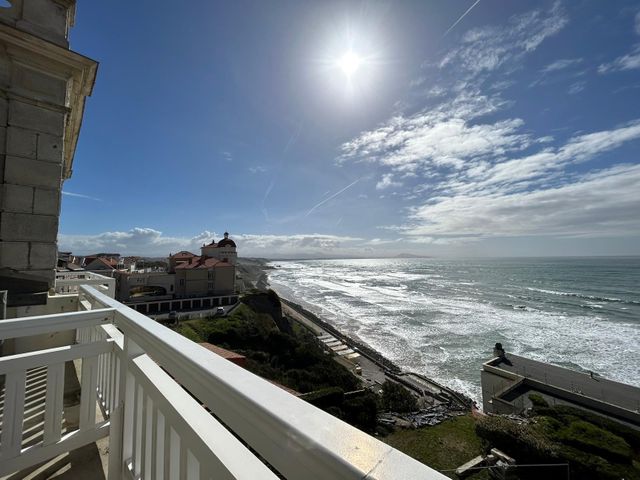 Appartement F4 à vendre - 4 pièces - 111.36 m2 - BIARRITZ - 64 - AQUITAINE - Century 21 Berritzea