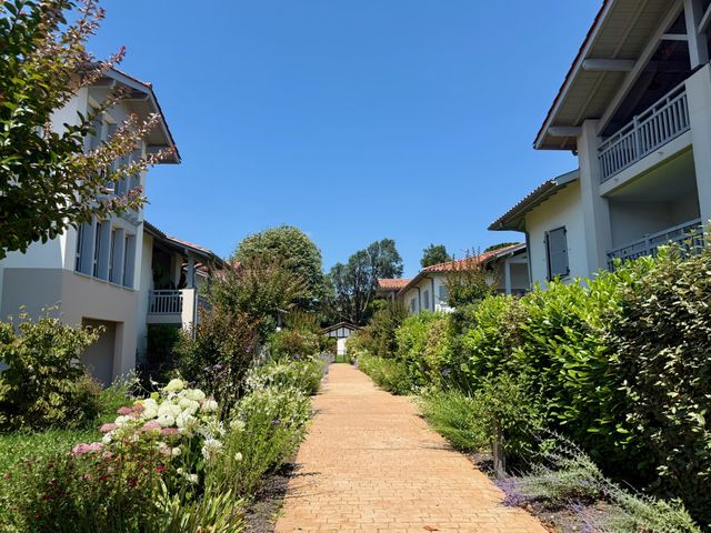 Afficher la photo en grand Appartement F4 à vendre - 4 pièces - 143.45 m2 - BIARRITZ - 64 - AQUITAINE - Century 21 Berritzea
