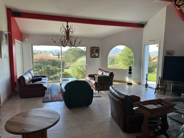 maison à vendre - 6 pièces - 234.0 m2 - ARBONNE - 64 - AQUITAINE - Century 21 Berritzea