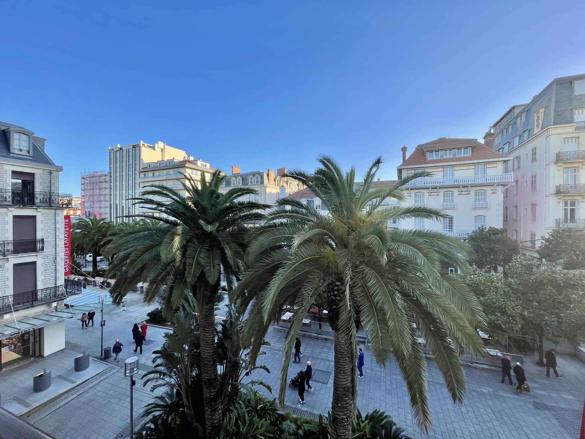 Appartement T3 à vendre - 3 pièces - 75.02 m2 - BIARRITZ - 64 - AQUITAINE - Century 21 Berritzea