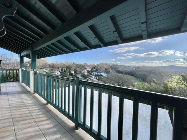 maison à vendre - 8 pièces - 223.89 m2 - BASSUSSARRY - 64 - AQUITAINE - Century 21 Berritzea