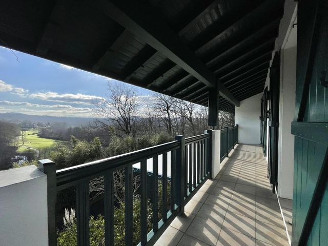 maison à vendre - 8 pièces - 223.89 m2 - BASSUSSARRY - 64 - AQUITAINE - Century 21 Berritzea