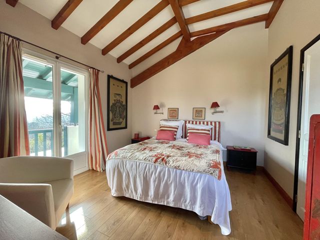 maison à vendre - 8 pièces - 223.89 m2 - BASSUSSARRY - 64 - AQUITAINE - Century 21 Berritzea