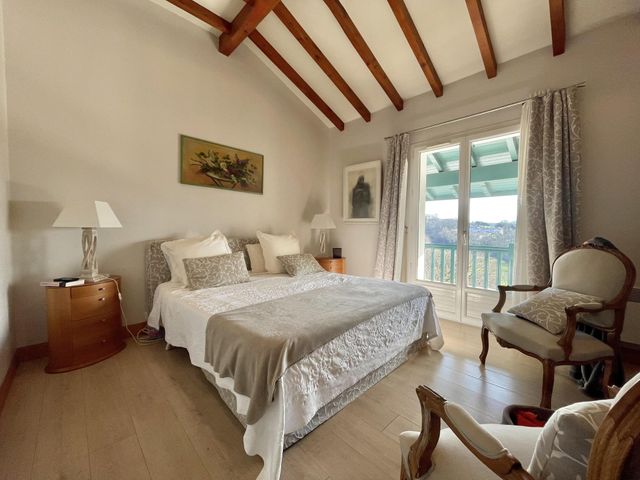 maison à vendre - 8 pièces - 223.89 m2 - BASSUSSARRY - 64 - AQUITAINE - Century 21 Berritzea