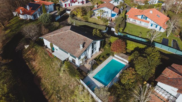 maison à vendre - 8 pièces - 223.89 m2 - BASSUSSARRY - 64 - AQUITAINE - Century 21 Berritzea