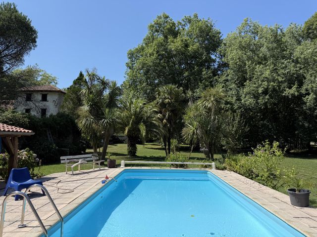 maison à vendre - 20 pièces - 660.0 m2 - URT - 64 - AQUITAINE - Century 21 Berritzea