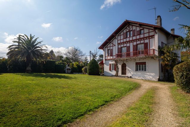 maison à vendre - 8 pièces - 204.52 m2 - BAYONNE - 64 - AQUITAINE - Century 21 Berritzea