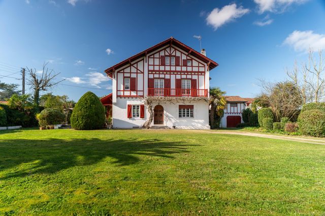 maison à vendre - 8 pièces - 204.52 m2 - BAYONNE - 64 - AQUITAINE - Century 21 Berritzea