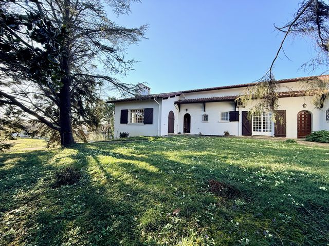 maison à vendre - 6 pièces - 235.7 m2 - BIDART - 64 - AQUITAINE - Century 21 Berritzea