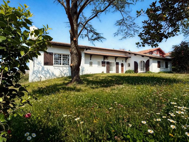 maison à vendre - 6 pièces - 235.7 m2 - BIDART - 64 - AQUITAINE - Century 21 Berritzea