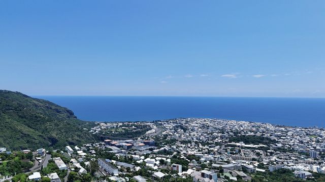 maison à vendre - 7 pièces - 351.2 m2 - ST DENIS - 974 - REUNION - Century 21 Berritzea