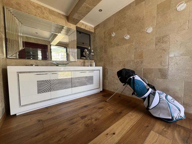 maison à vendre - 7 pièces - 351.2 m2 - ST DENIS - 974 - REUNION - Century 21 Berritzea