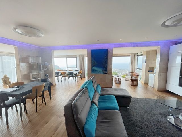 maison à vendre - 7 pièces - 351.2 m2 - ST DENIS - 974 - REUNION - Century 21 Berritzea