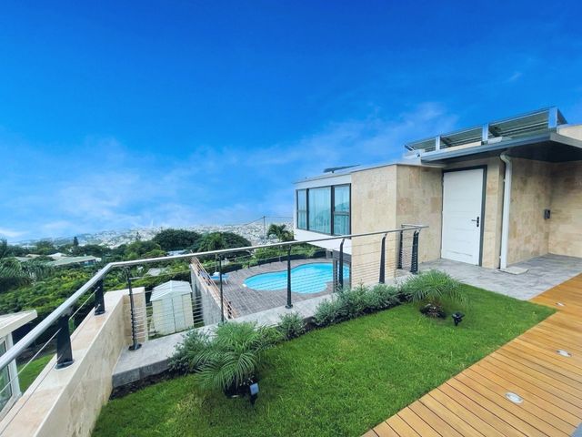 maison à vendre - 7 pièces - 351.2 m2 - ST DENIS - 974 - REUNION - Century 21 Berritzea