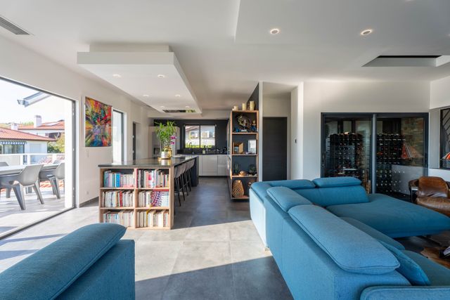 Appartement T6 à vendre - 6 pièces - 152.5 m2 - BIARRITZ - 64 - AQUITAINE - Century 21 Berritzea