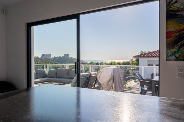 Appartement T6 à vendre - 6 pièces - 152.5 m2 - BIARRITZ - 64 - AQUITAINE - Century 21 Berritzea